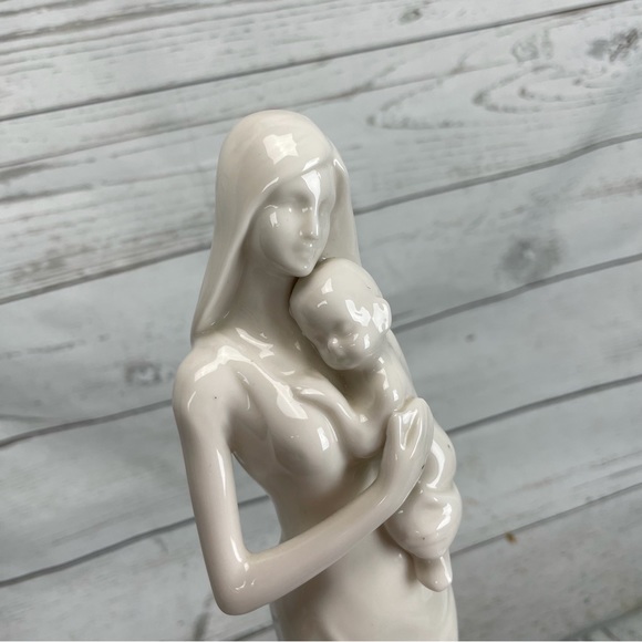 Mother & Child Porcelain Figurine White Gold Statue Mom Baby Sculpture Statue - Picture 7 of 9